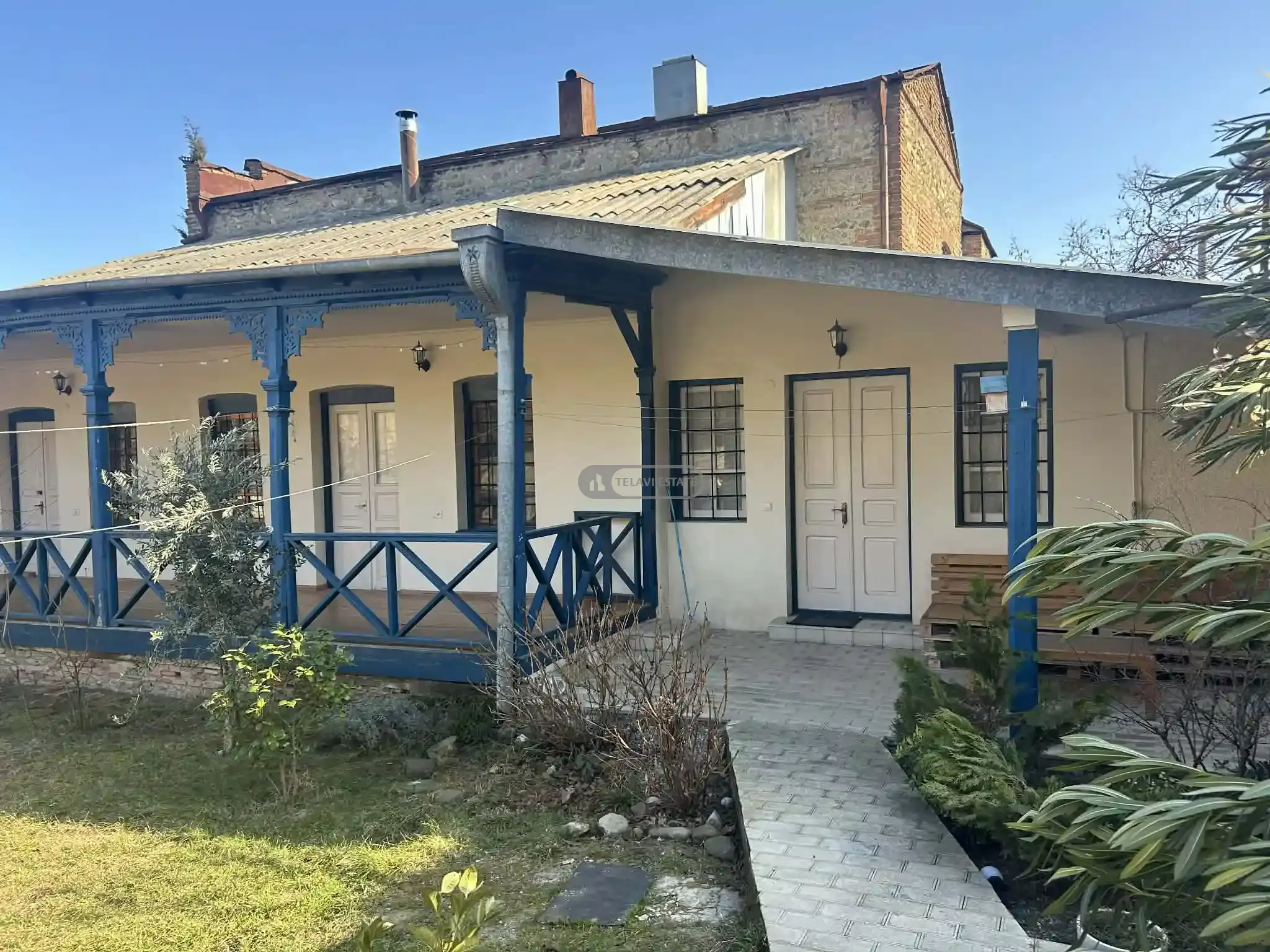 ქირავდება სახლი თელავში