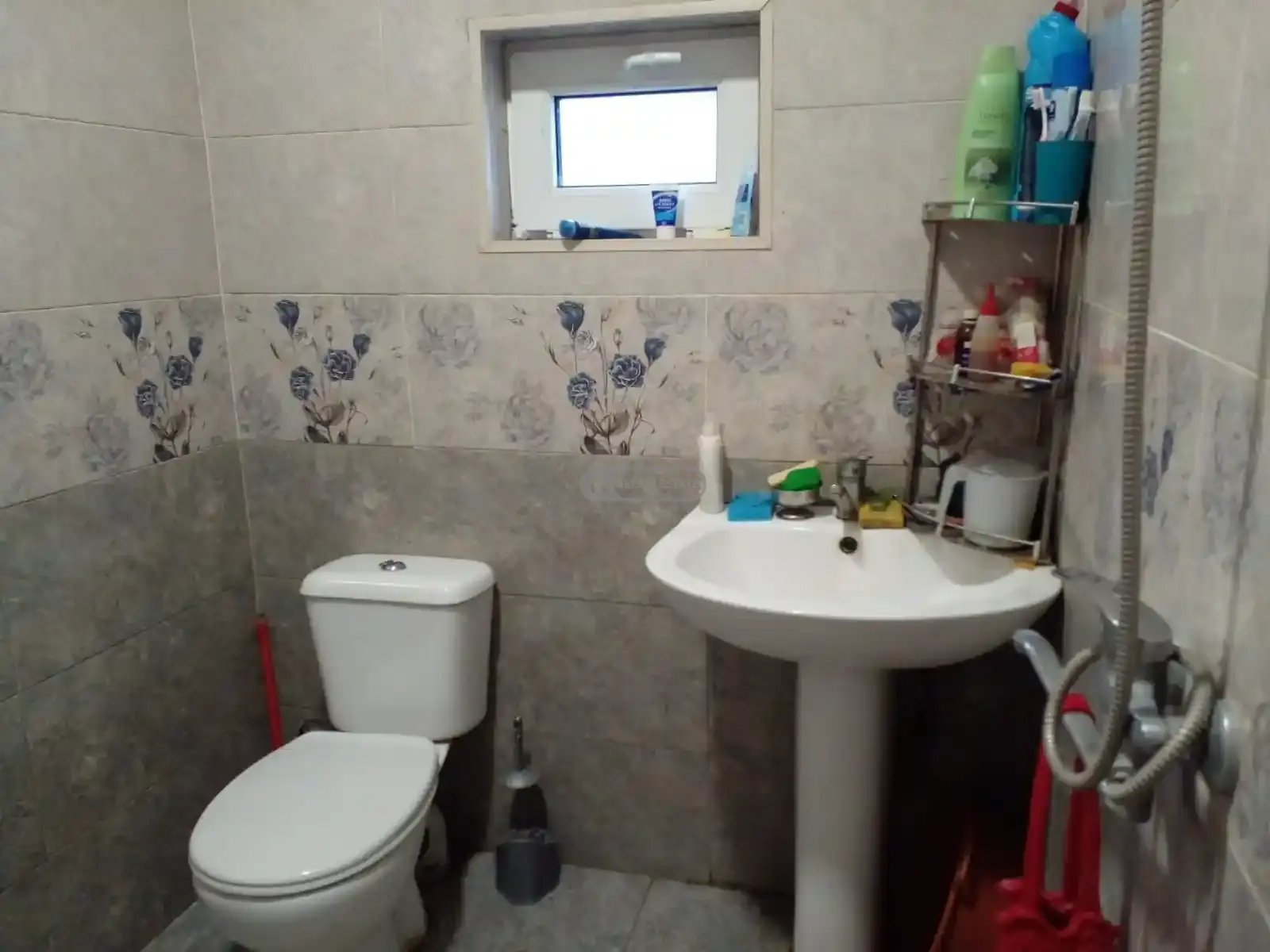 Продается двухэтажный дом в Телави – с коммерческими помещениями