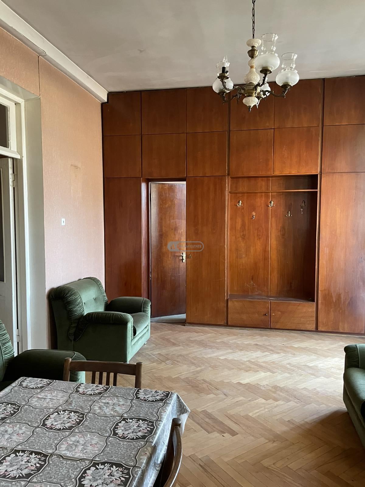 Белэтажный дом с мансардой в Телави