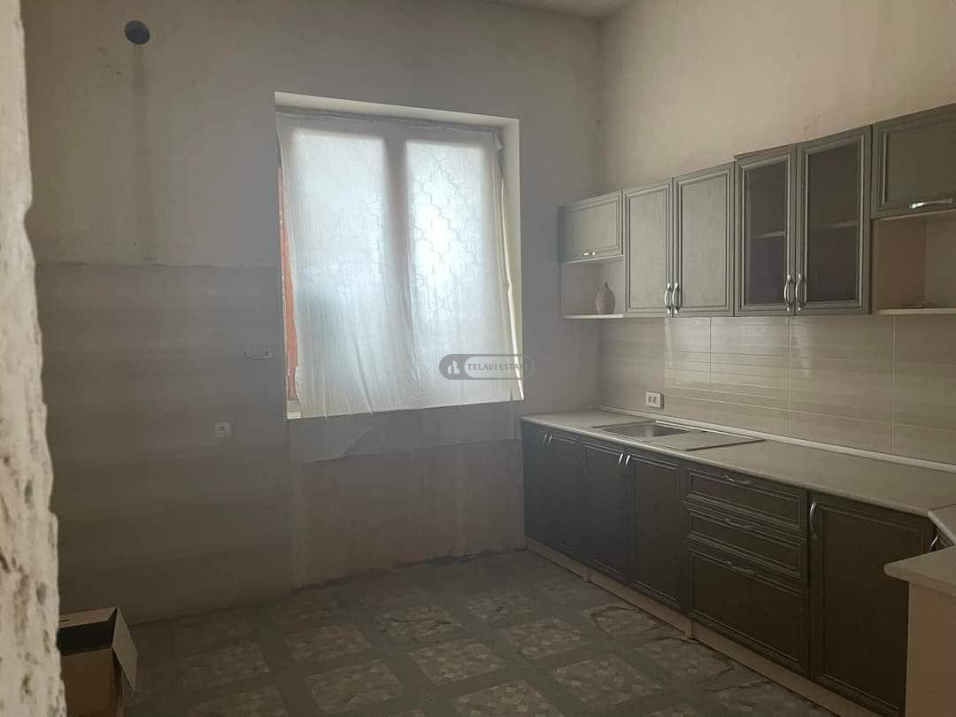 Бельэтажный дом с мансардой в Телави