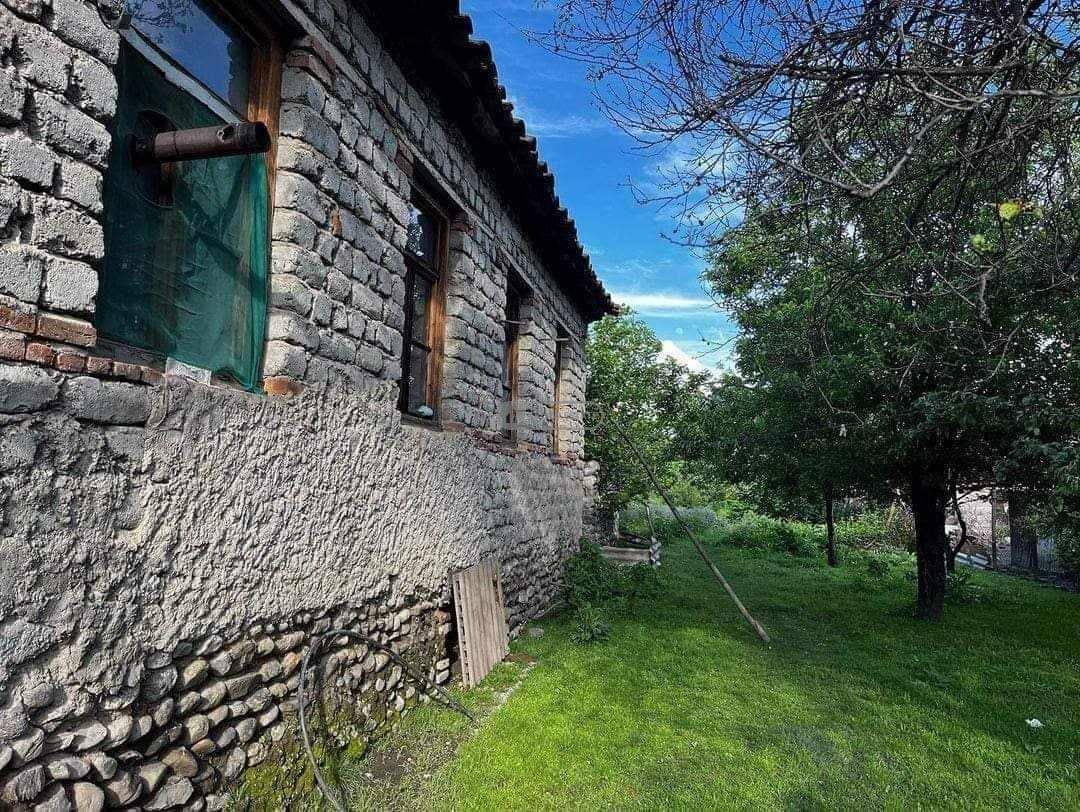 Бельэтажный дом в Артана