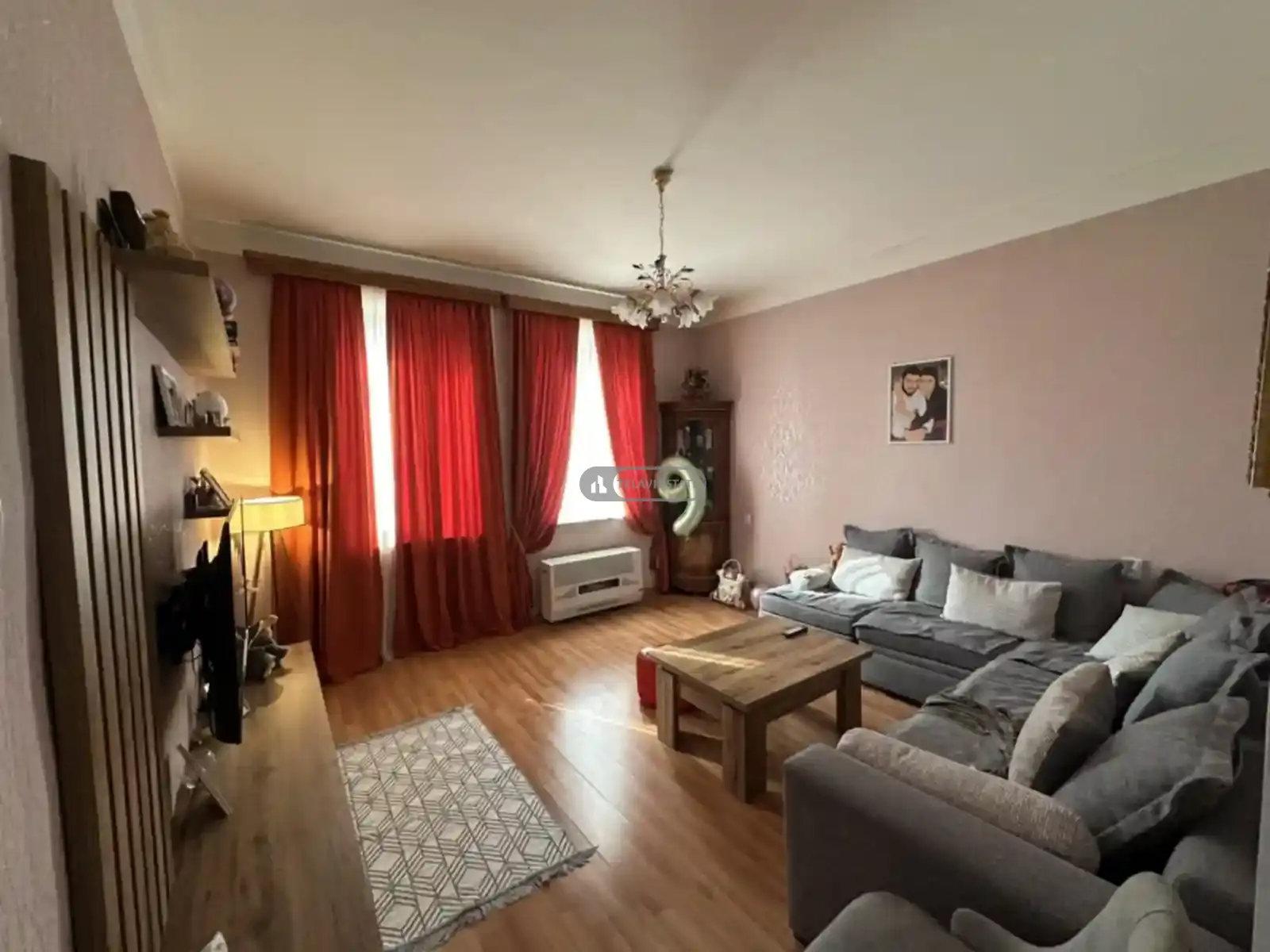 3-комнатная квартира с лоджией в Телави