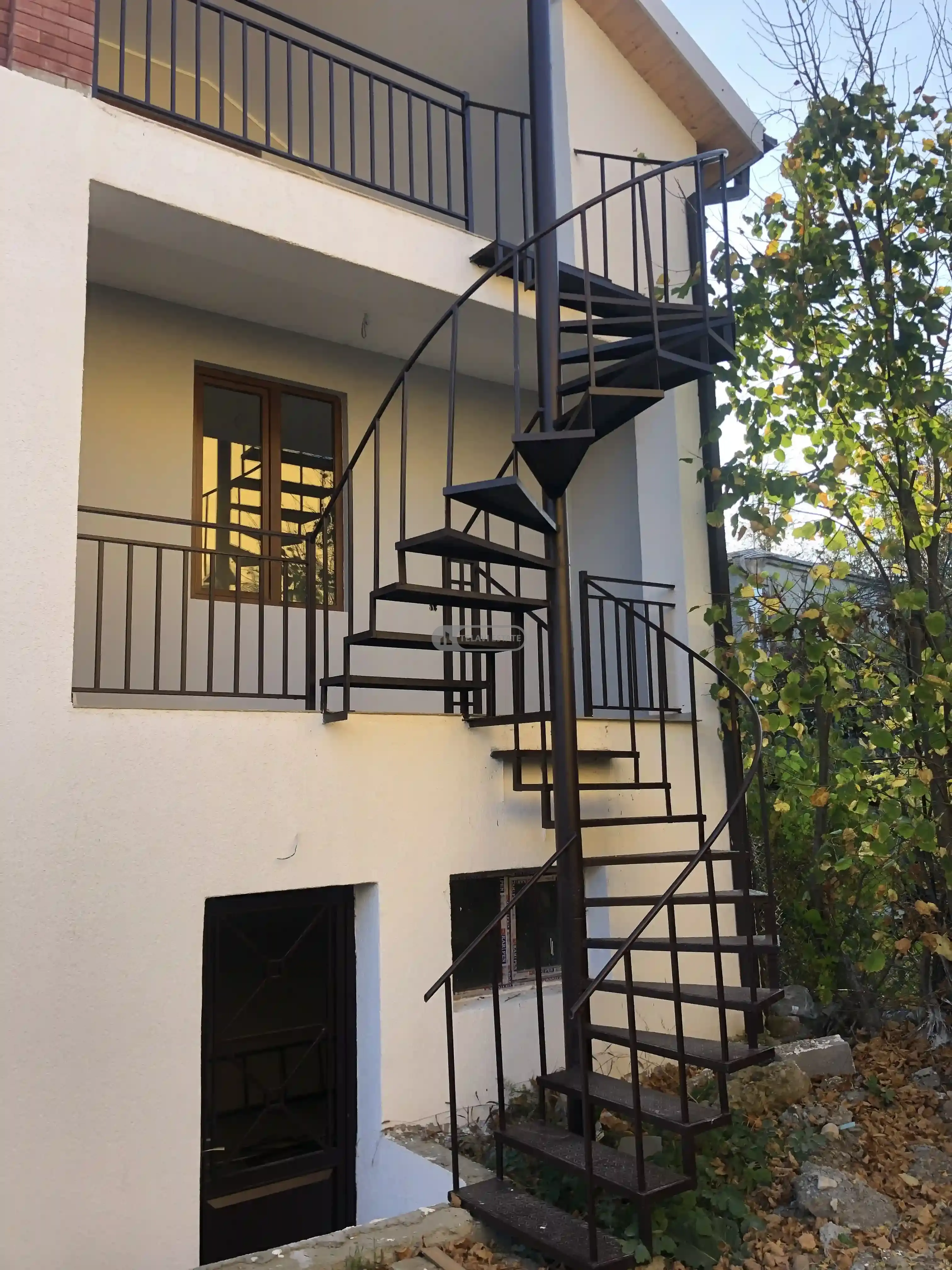 недавно построенный 2-этажный частный дом в  Телави