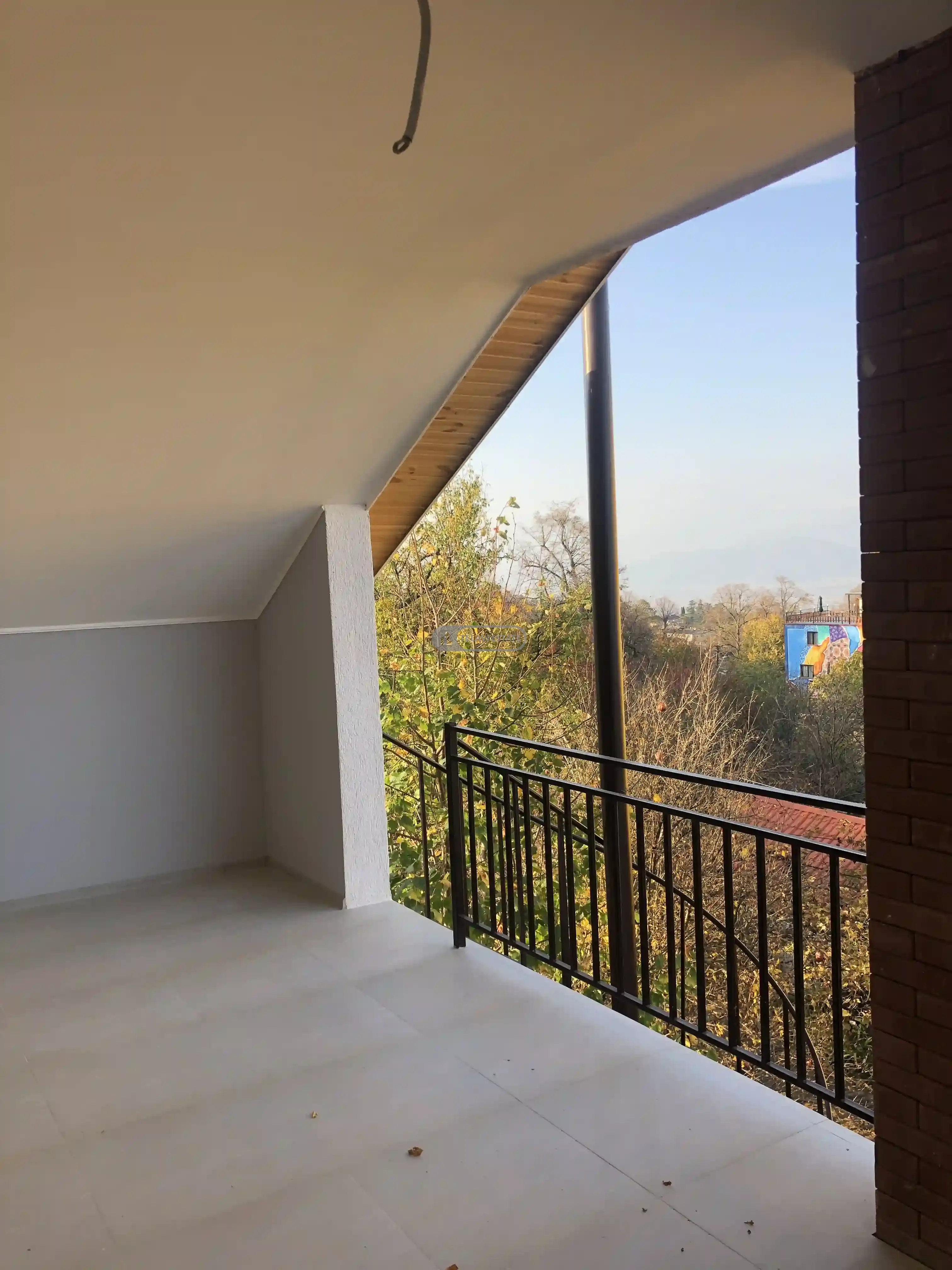 недавно построенный 2-этажный частный дом в  Телави