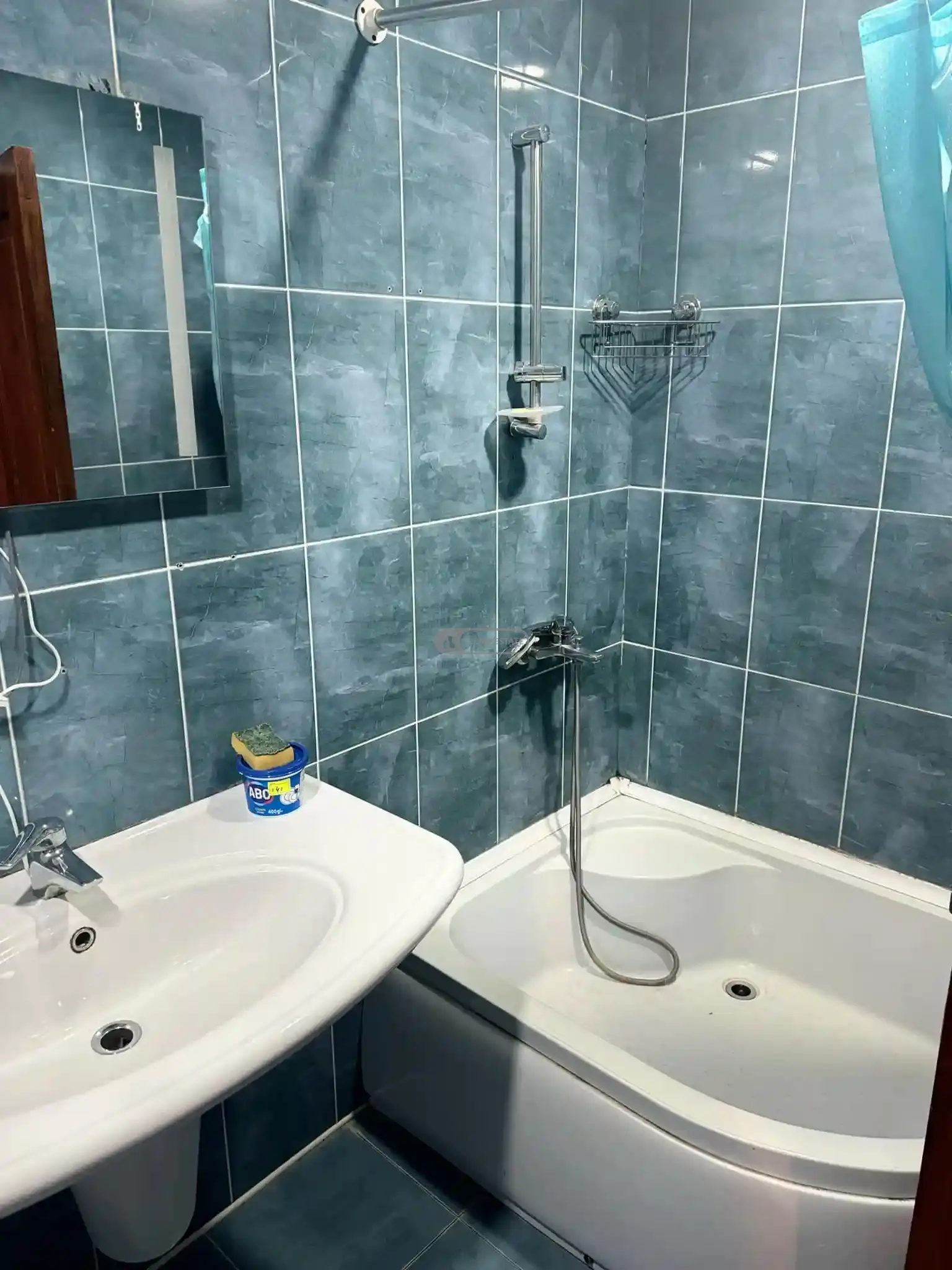 Сдаётся 4-комнатная квартира в Телави