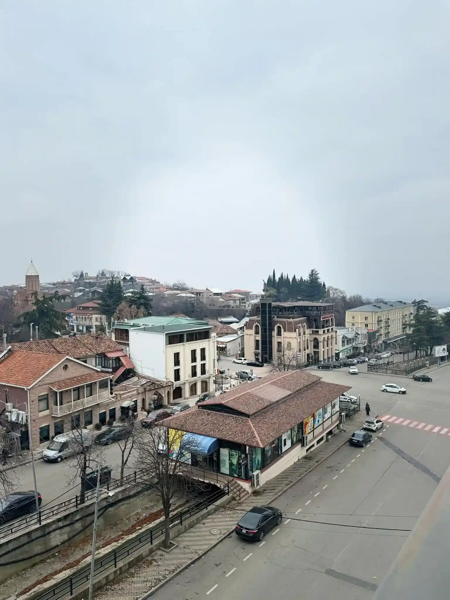 Сдаётся 4-комнатная квартира в Телави