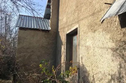 Белетажный дом с мансардой в Телави