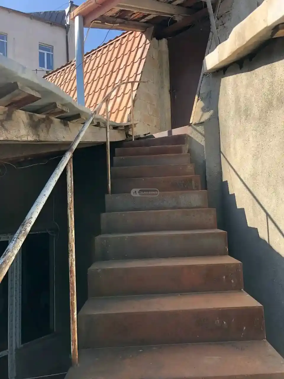 Beletage House with a Mansard for Sale in Telavi