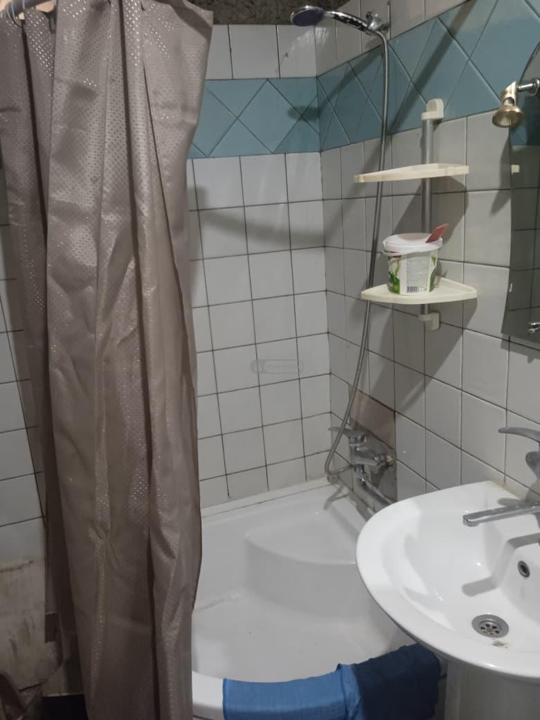 ქირავდება 2 ოთახიანი ბინა ლოჯით თელავში