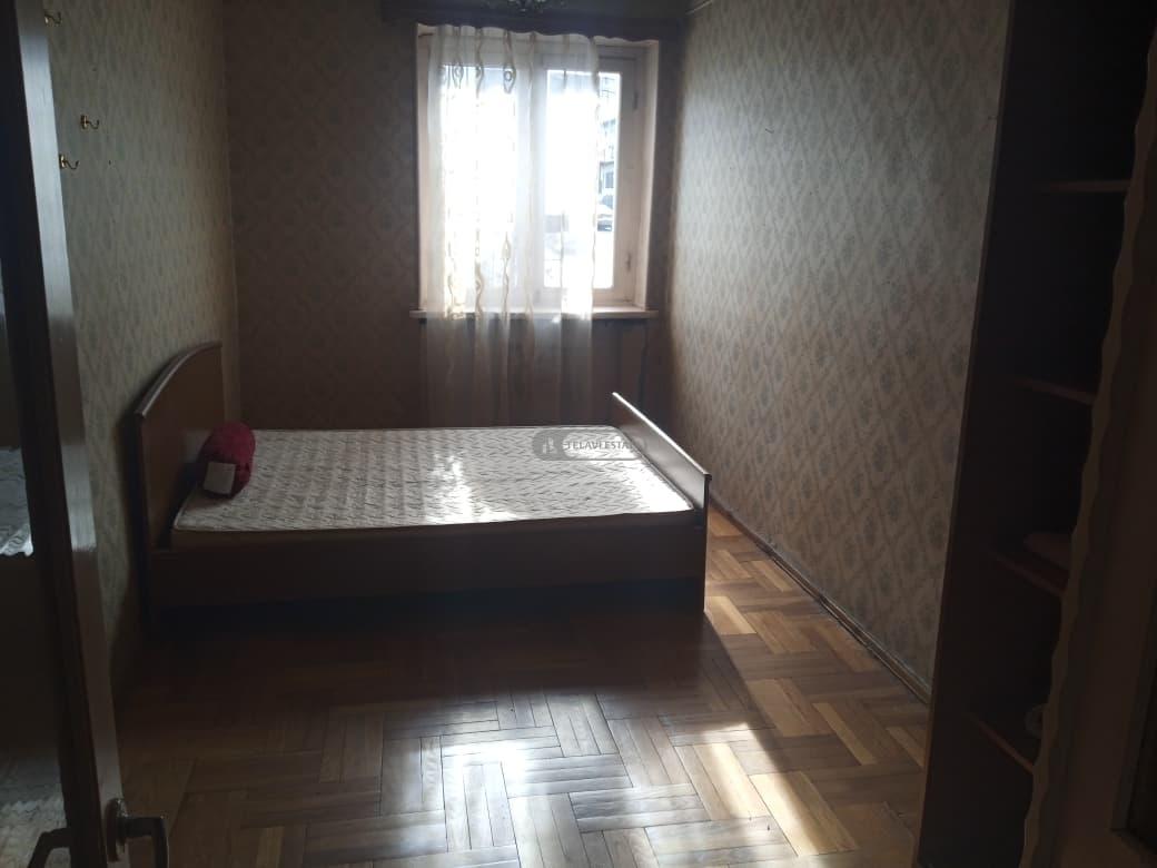 ქირავდება 2 ოთახიანი ბინა ლოჯით თელავში