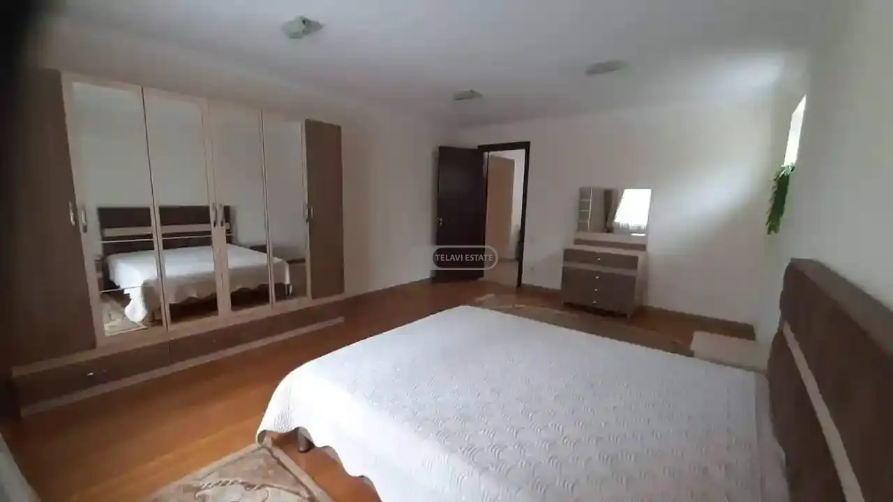 ქირავდება სახლი თელავში