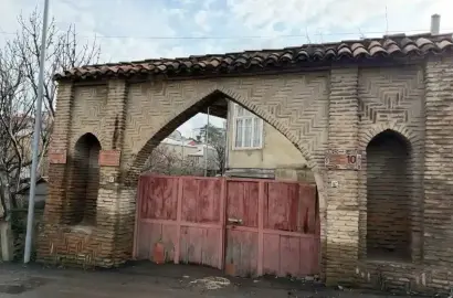 ქირავდება სახლი თელავში