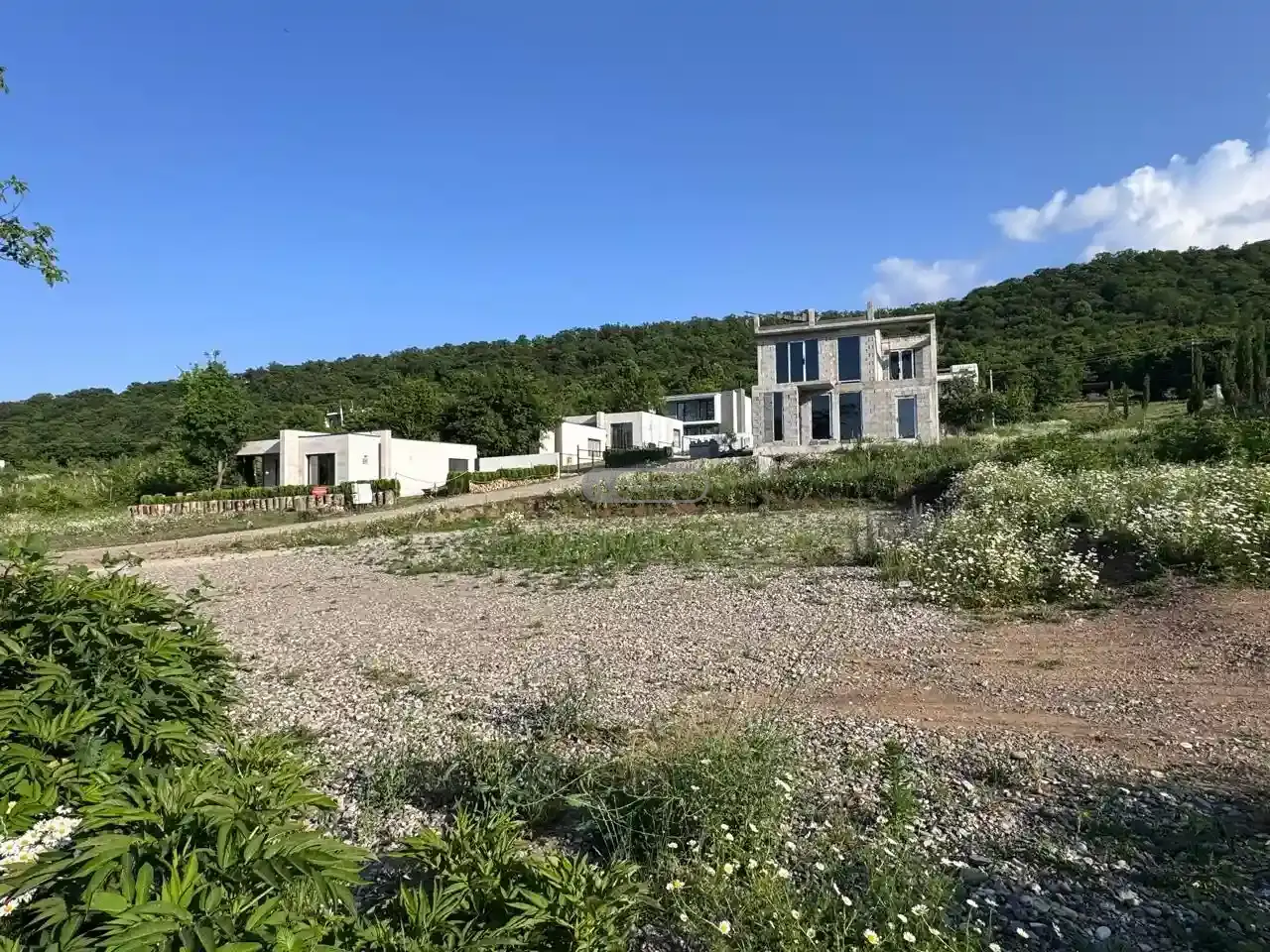 მიწის ნაკვეთი ვარდისუბანში, მერე