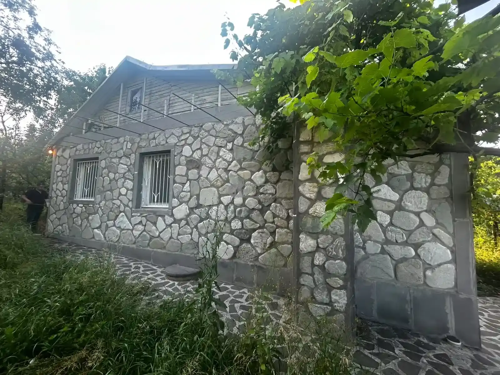 სახლი ზუზუმბოზე