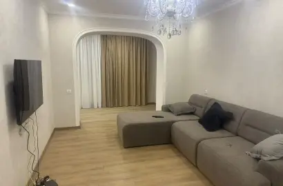 ქირავდება 2 ოთახიანი ბინა ლოჯით თელავში