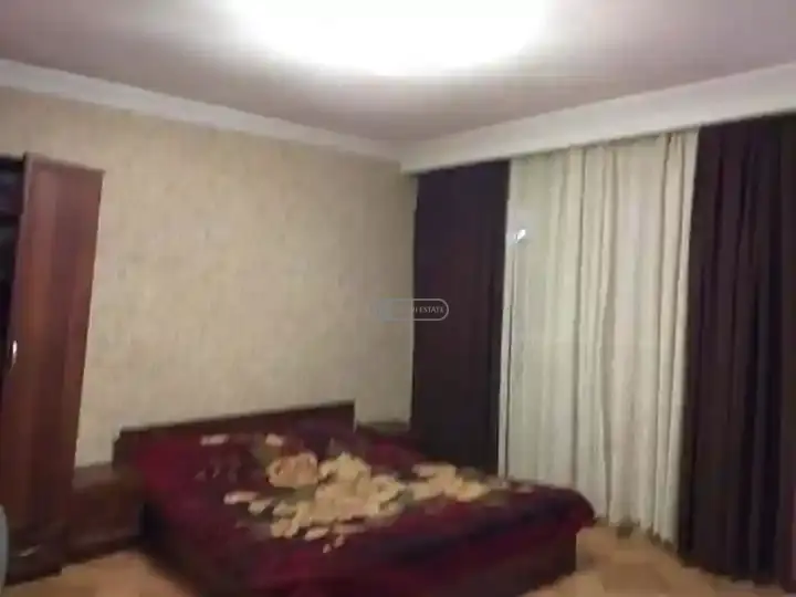 ქირავდება სახლი თელავში