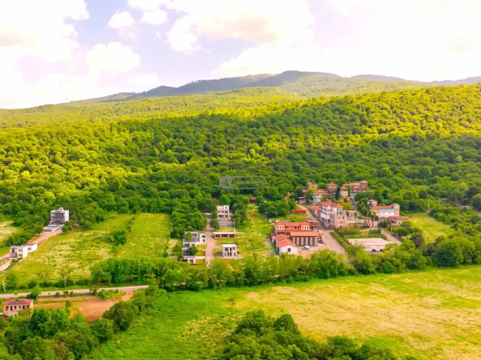 House under construction near Chateau Mere