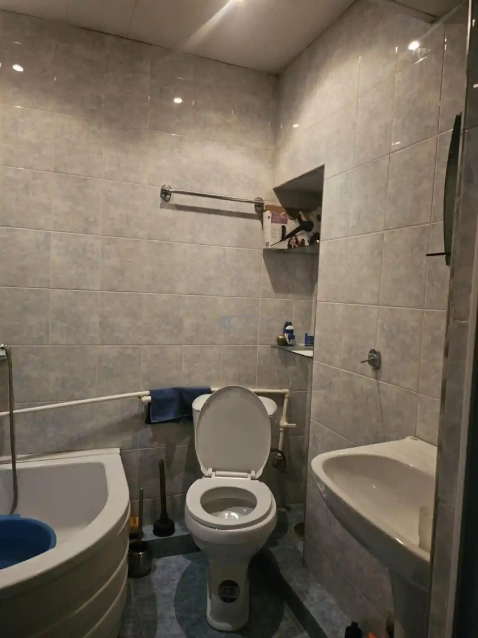 ქირავდება 2 ოთახიანი ბინა ლოჯით თელავში