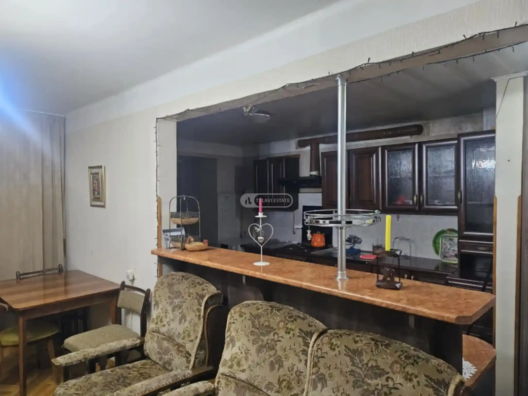 ქირავდება 2 ოთახიანი ბინა ლოჯით თელავში