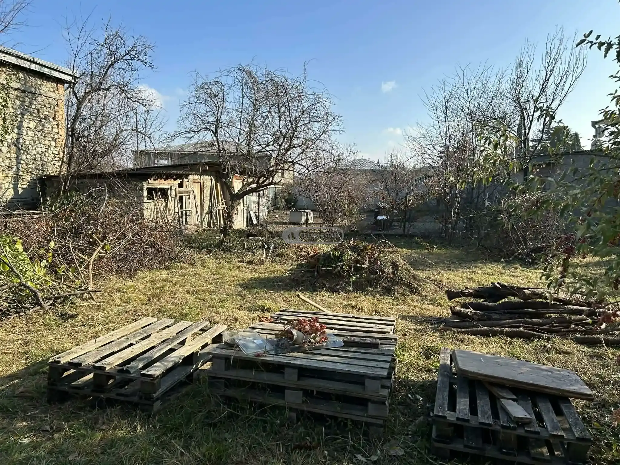 ქირავდება სახლი თელავში