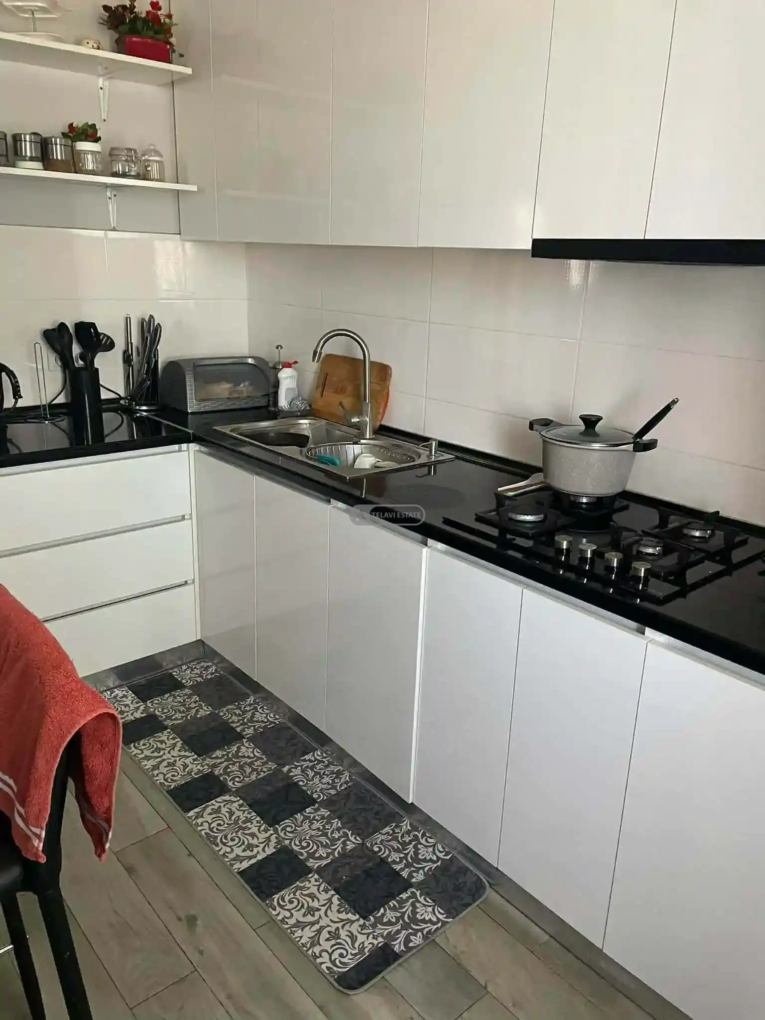 3 ოთახიანი ბინა თელავში