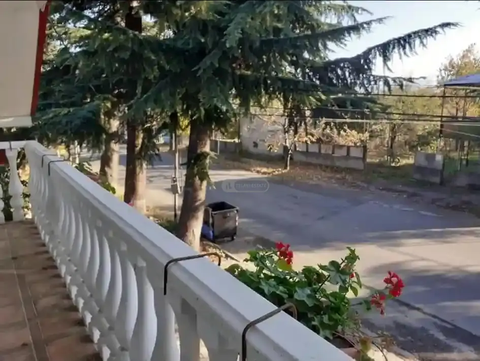 ქირავდება კეთილმოწყობილი სახლი თელავში