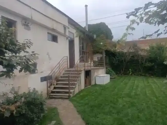 ბელეტაჟი სახლი თელავის ცენტრთან ახლოს