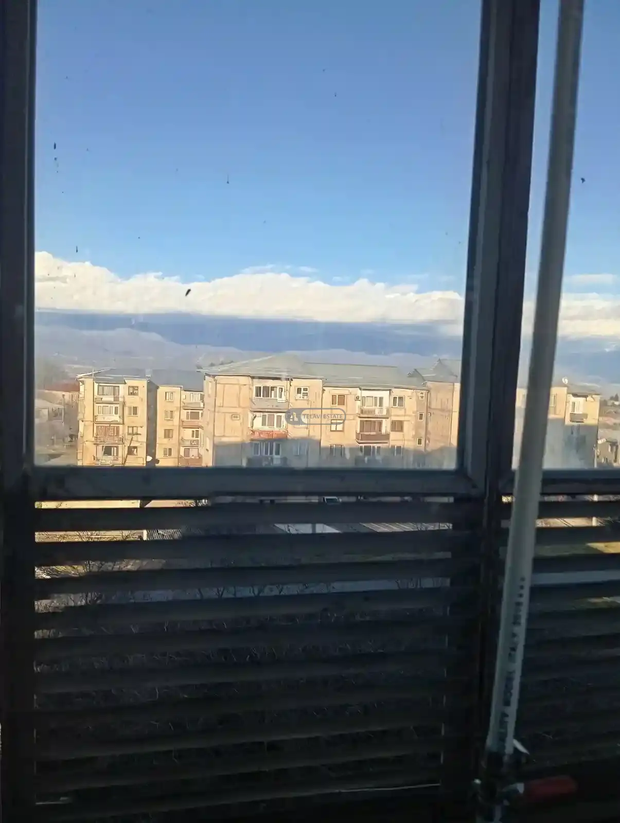 ქირავდება 2 ოთახიანი ბინა თელავში