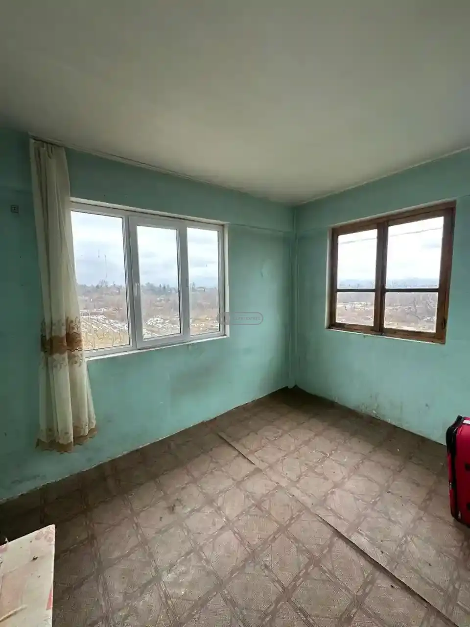 3 ოთახიანი ბინა გრემში