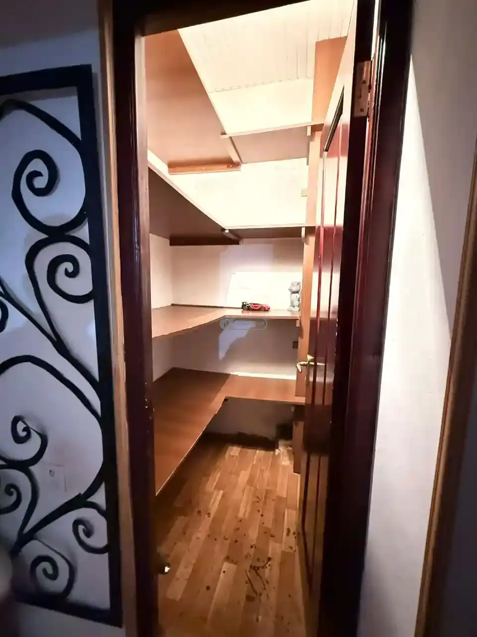 ქირავდება 5 ოთახიანი ბინა